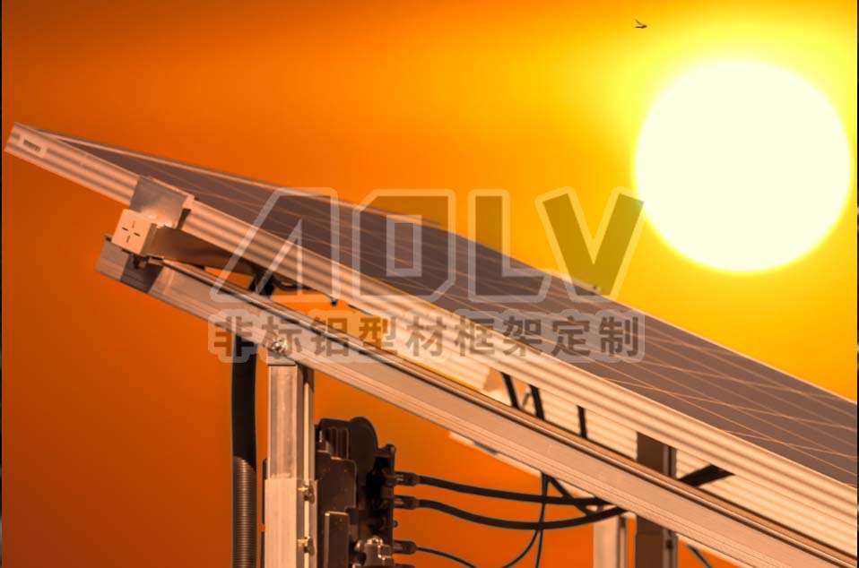 鋁型材光（guāng）伏設備框架.jpg