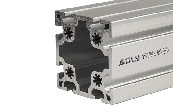 工業鋁型材氧化後顏色（sè）為什麽會不（bú）一樣